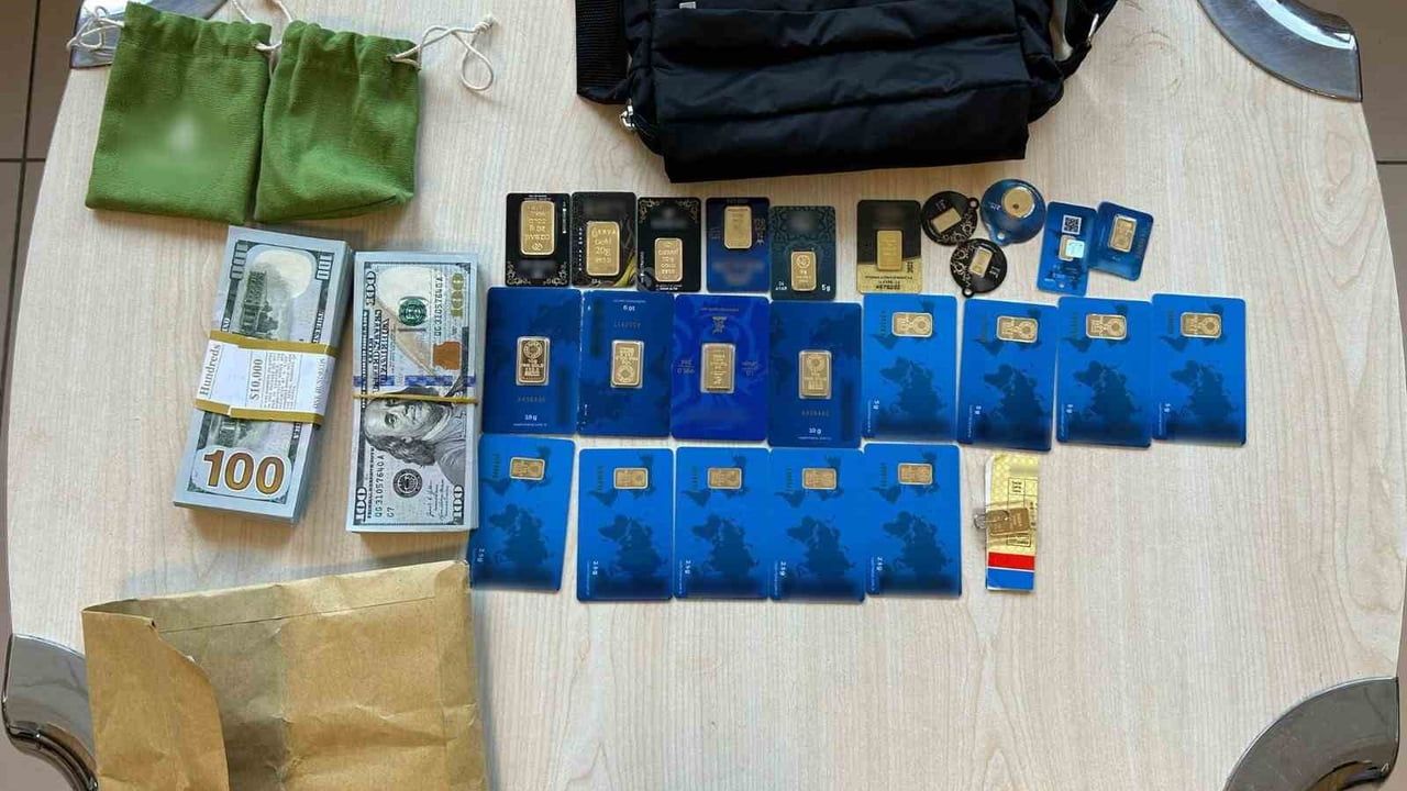 Sultangazi'de 'MİT görevlisi' kılığıyla 10 milyon TL dolandırıcılık: 3 şüpheli yakalandı