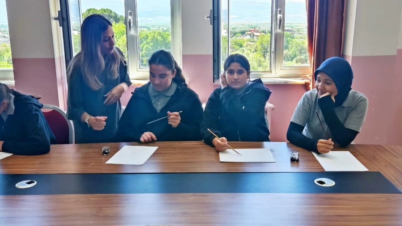 Sultanhisar'da Lise Öğrencilerine Hat Sanatı Eğitimi Verildi