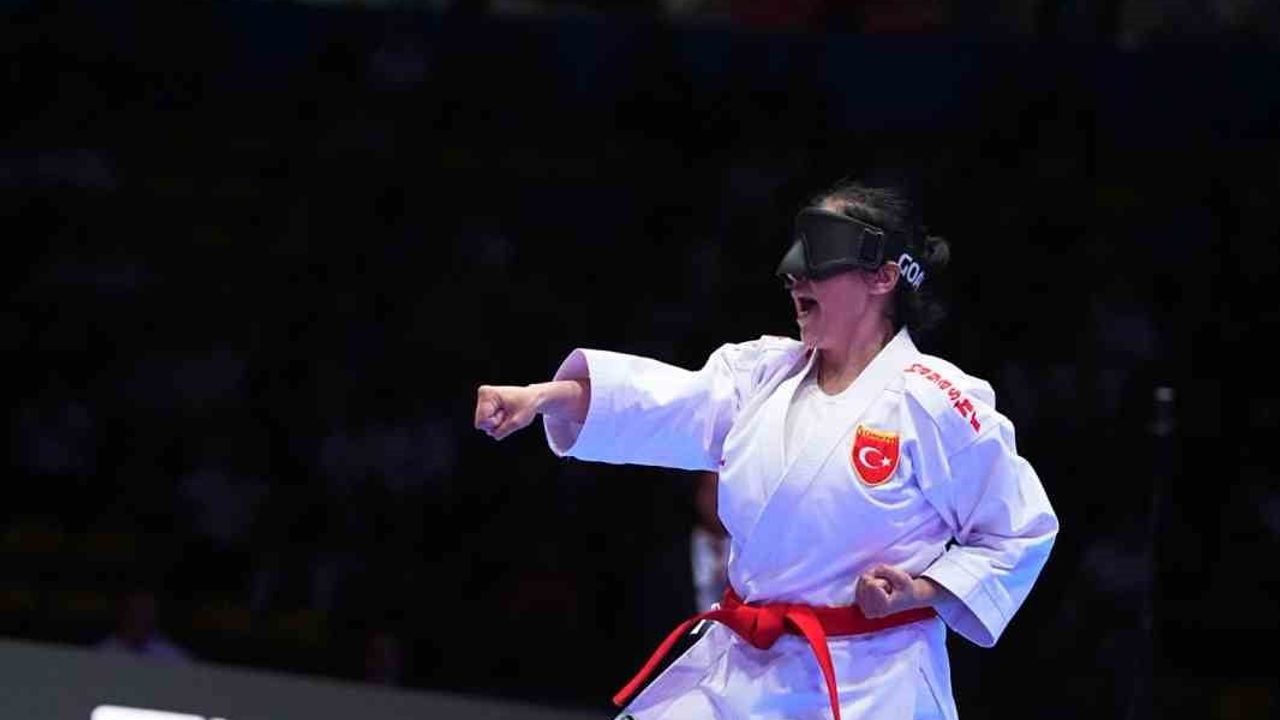 Suna Saraçoğlu, Avrupa Büyükler Karate Şampiyonası'nda Gümüş Madalya Kazandı