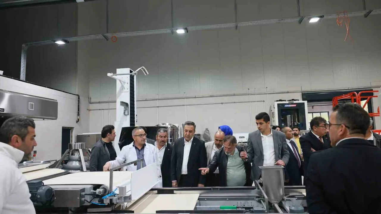 Sungurlu Belediyesi Şehit Süleyman Özmen Halk Ekmek Tesisi'nden Hesaplı Ekmek Satışı Başladı