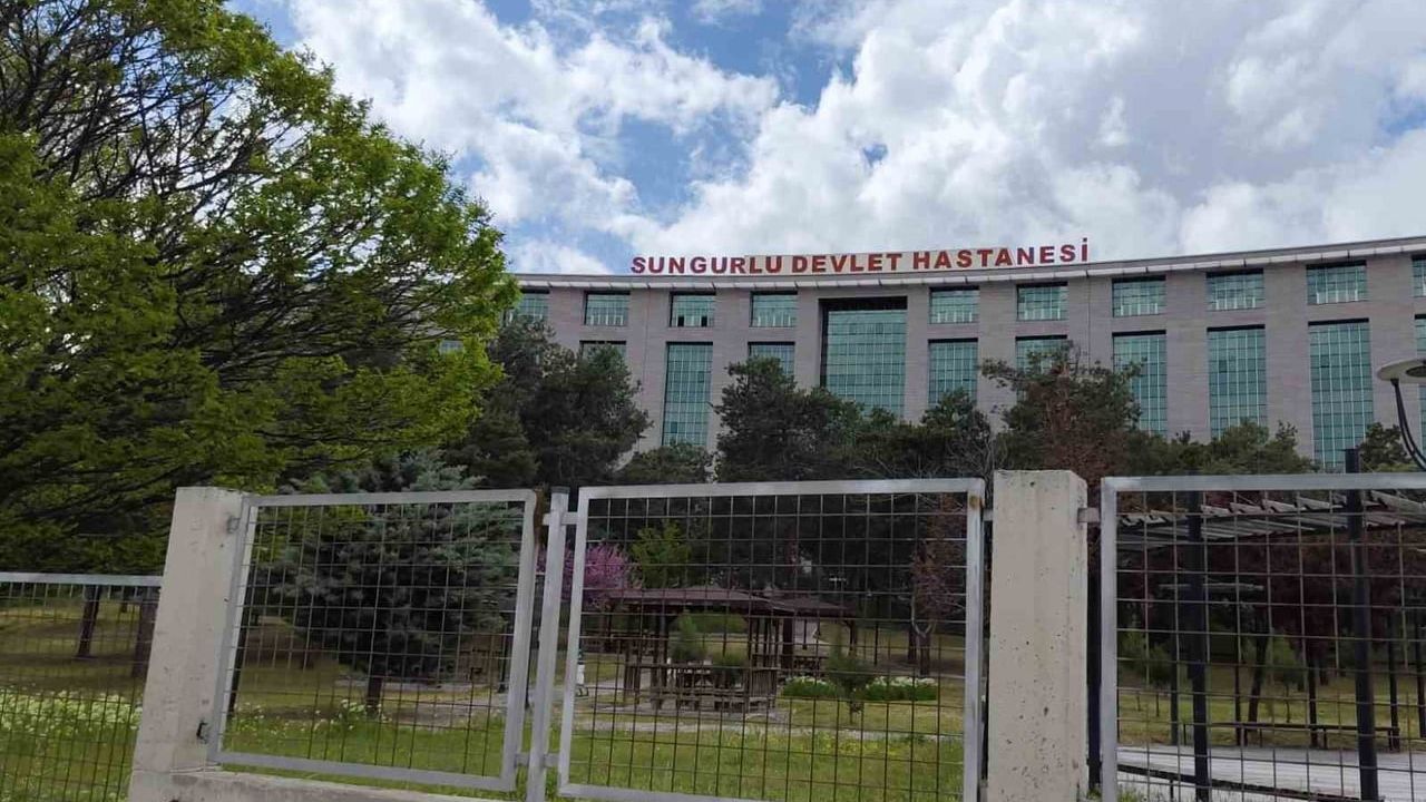 Sungurlu KYK Kız Yurdu'nda 55 öğrenci zehirlenme şüphesiyle hastaneye başvurdu