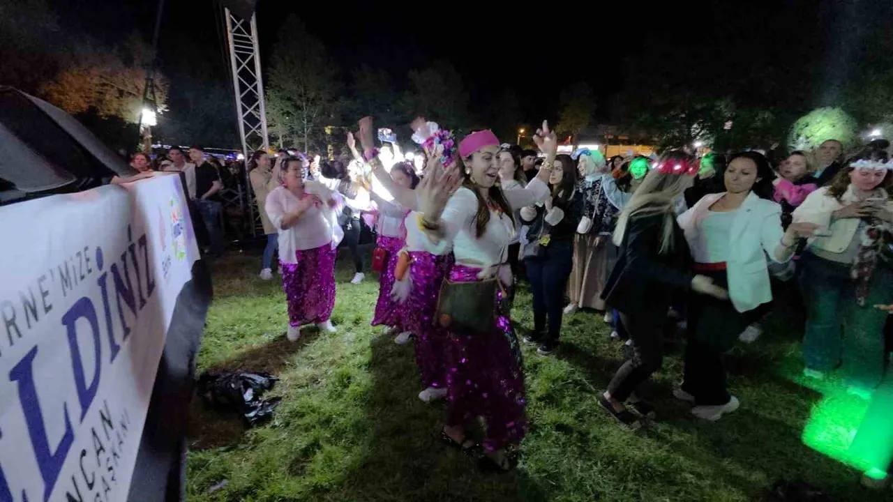 Tarık Mengüç Sarayiçi'nde Kakava Coşkusunu Zirveye Taşıdı