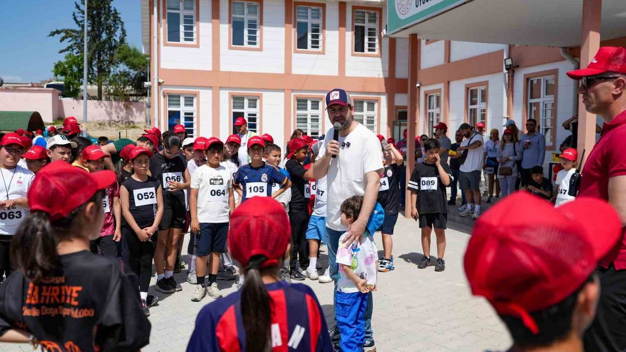 Tarsus'ta oryantiring etkinliği: 6 kentten yaklaşık 550 sporcu katıldı