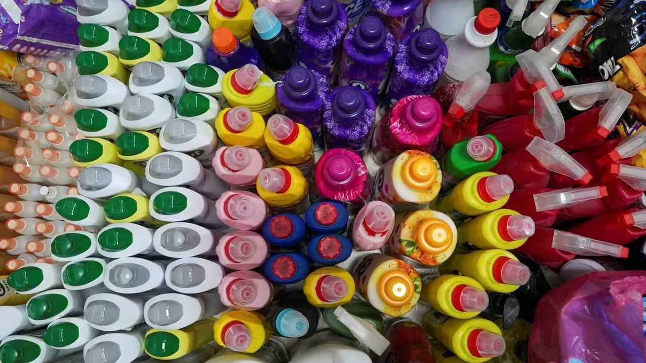 Tarsus'ta zabıta denetimlerinde 6 bin 167 sağlıksız ürüne el konuldu