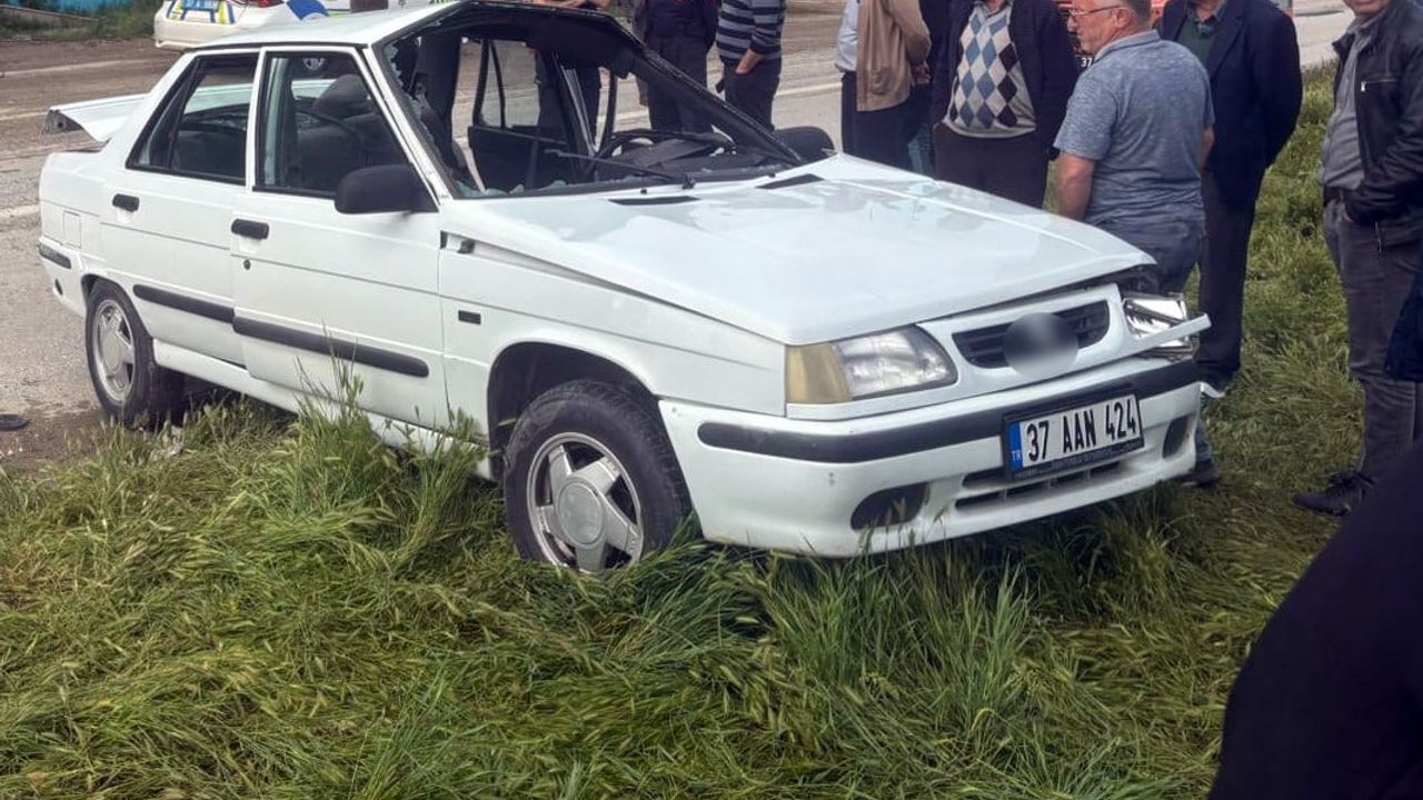 Taşköprü'de otomobil park halindeki tıra çarptı: 2 yaralı, tır şoförü fenalaştı
