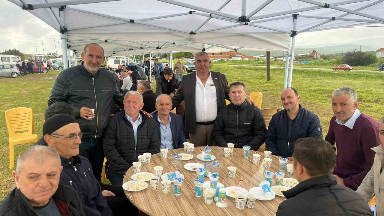 Tavşanlı Kuruçay Güzelyurt Mahallesi'nde Hıdırellez yağmura rağmen coşkuyla kutlandı