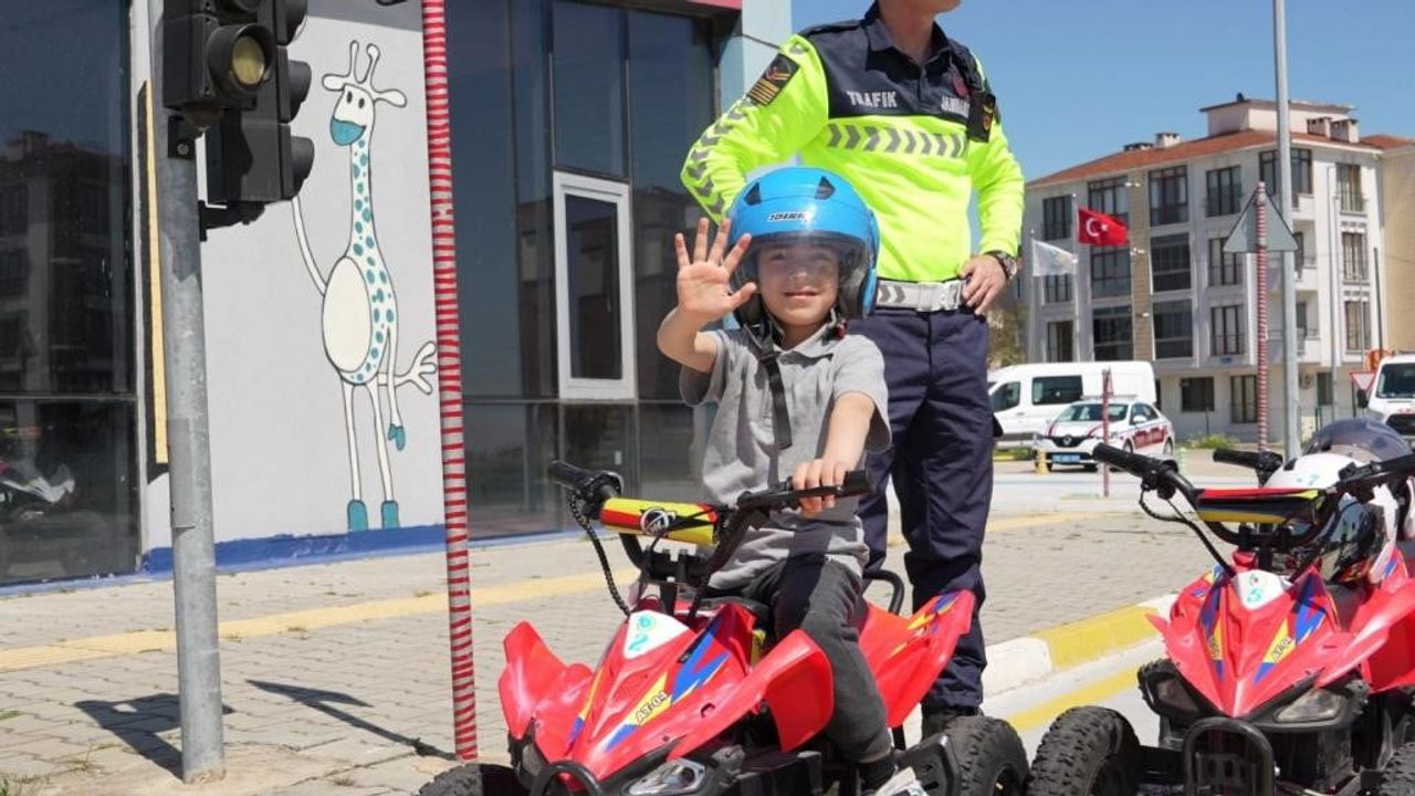 Tekirdağ'da 16.252 öğrencinin uygulamalı trafik eğitimi tamamlandı