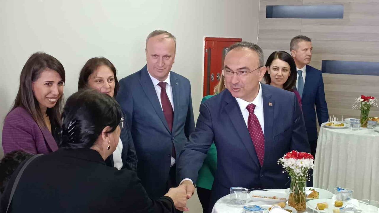 Tekirdağ'da bayramlaşma: Vali Soytürk güvenlik ve koordinasyona vurgu yaptı