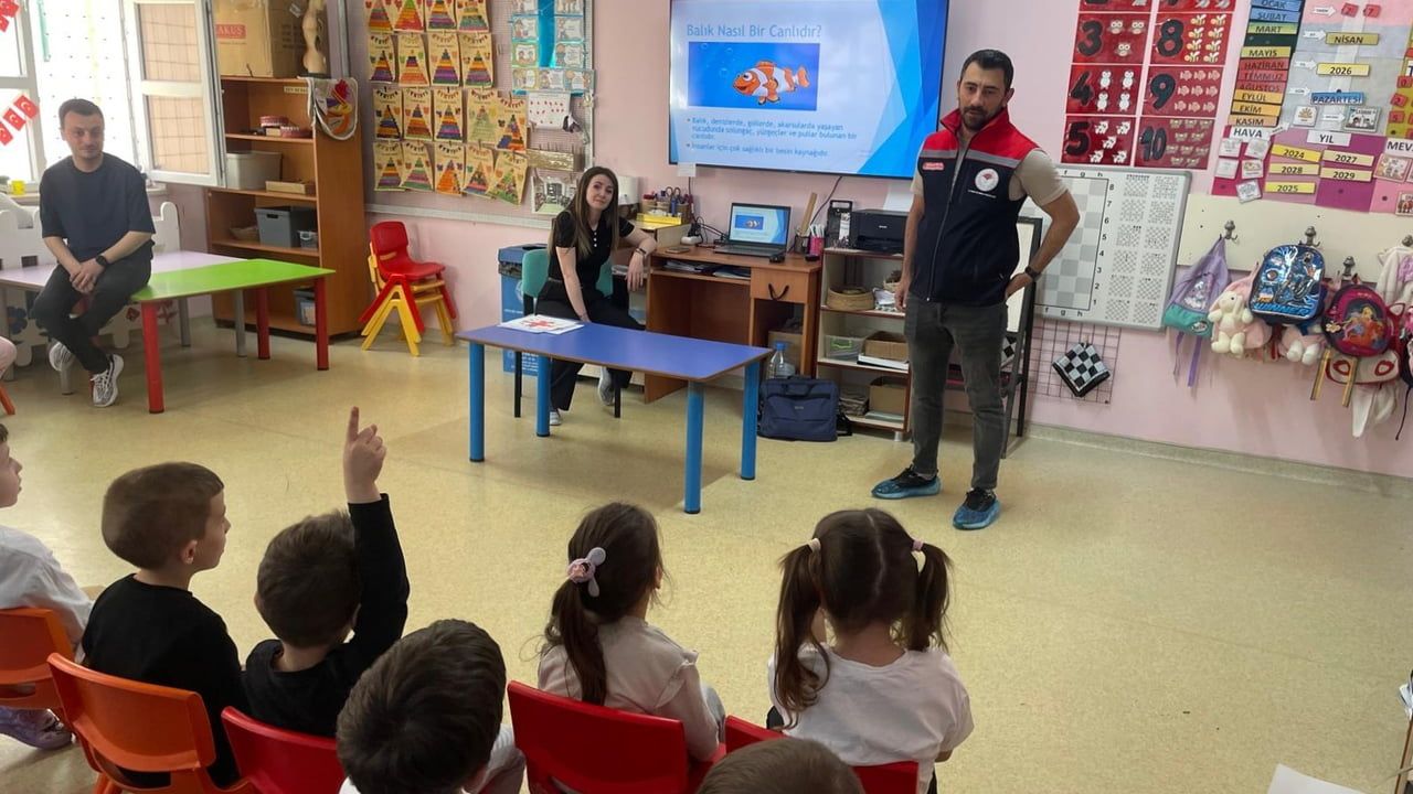Tekirdağ'da ilkokul öğrencilerine gıda israfı, su verimliliği ve balık tüketimi eğitimi