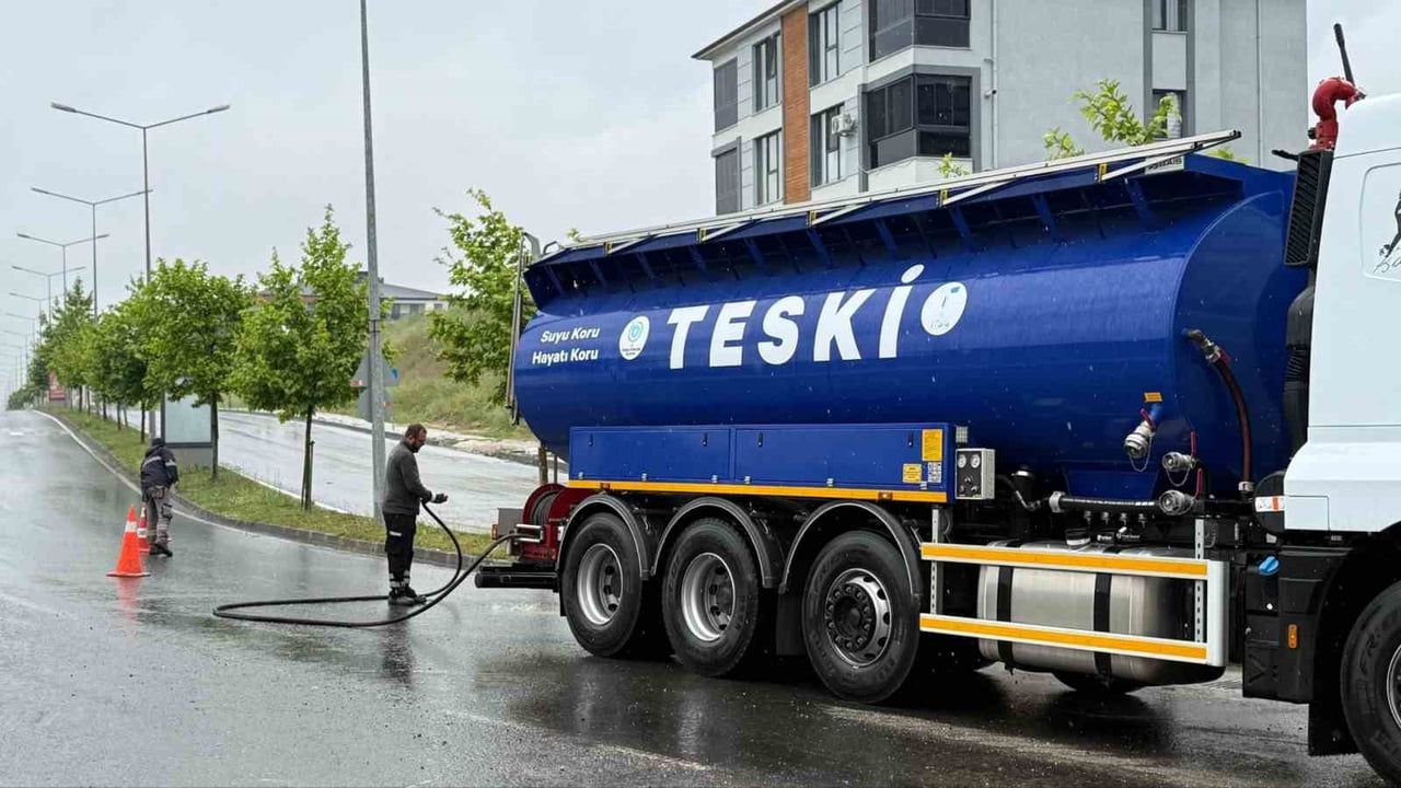 Tekirdağ'da sağanak: Tekirdağ Büyükşehir Belediyesi ve TESKİ ekipleri teyakkuzda
