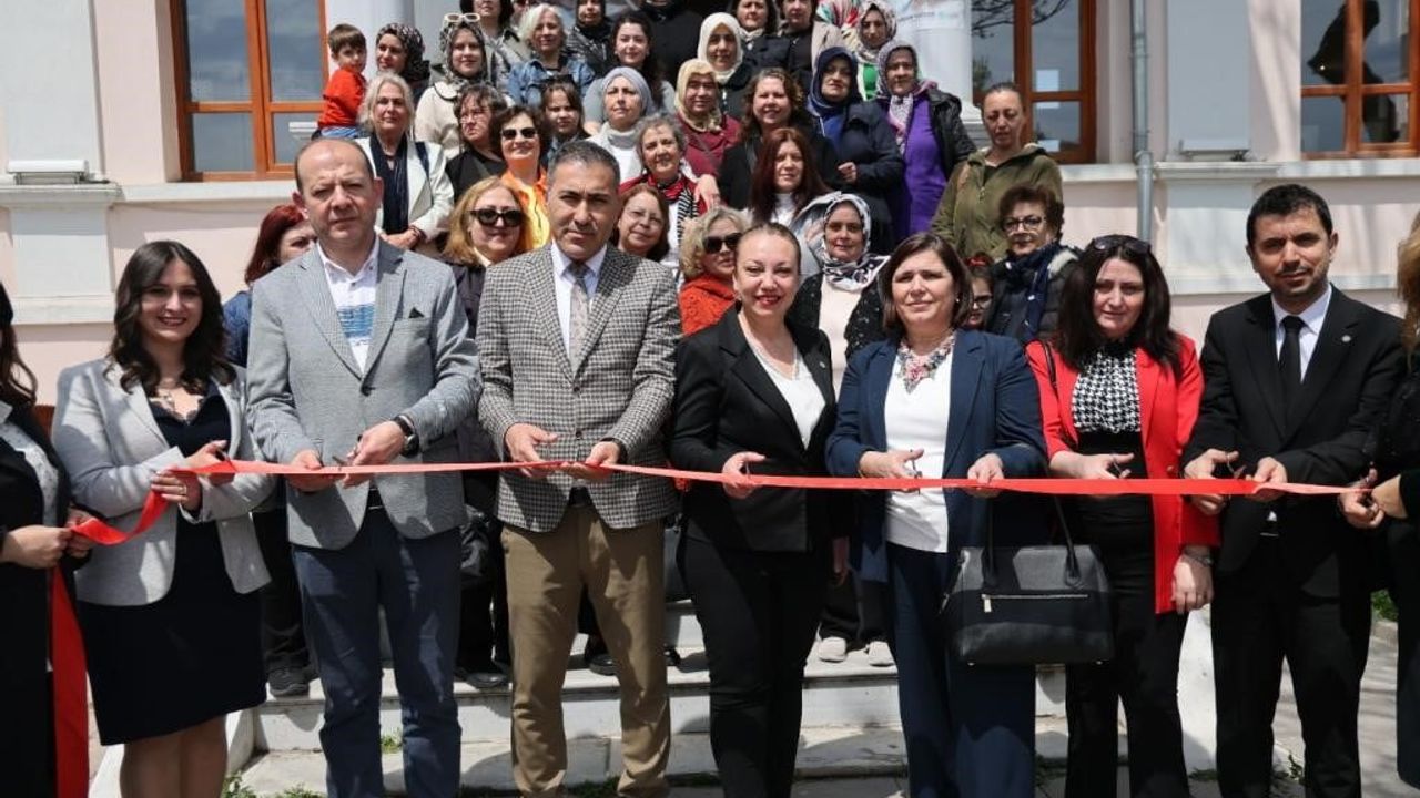Tekirdağ'da TEMEK ve TEK Atölye kursiyerlerinin el emeği ürünleri yıl sonu sergisinde