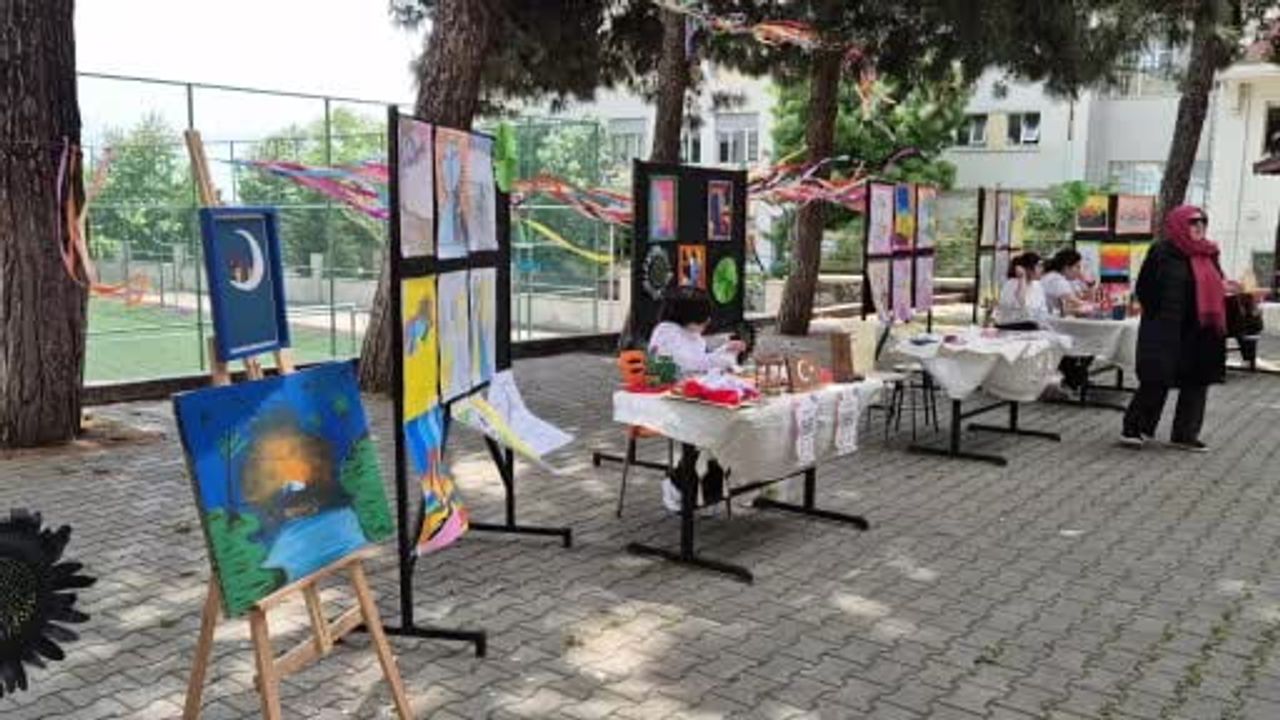 Tekirdağ Mesleki ve Teknik Anadolu Lisesi'nde özel öğrencilerin el emeği eserleri sergilendi