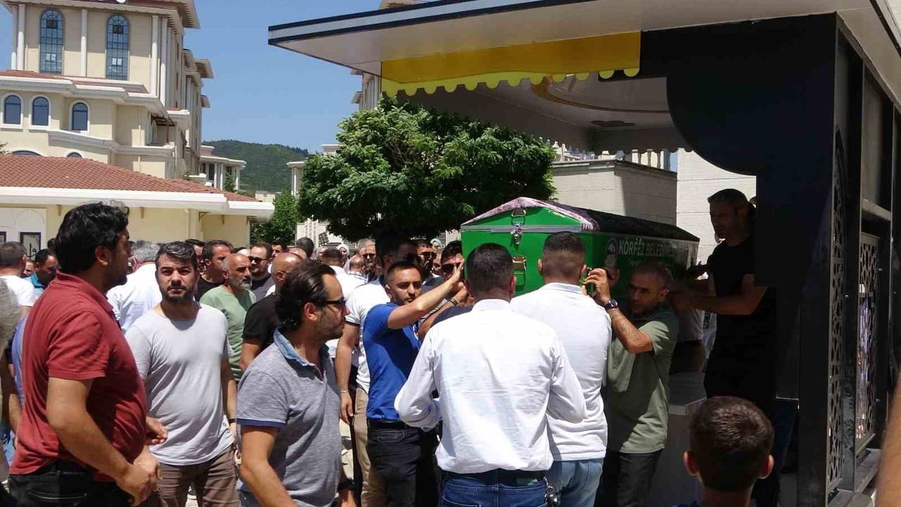 TEM’de yakıtı biten araca çarpan tır sürücüsüne 6 yıl 8 ay hapis cezası