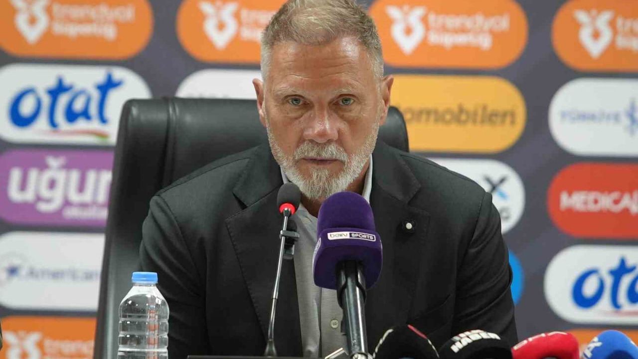 Thorsten Fink: 'Böyle bir kulübün parçası olduğum için çok mutluyum' — Samsunspor sezonu 3-0'la tamamladı