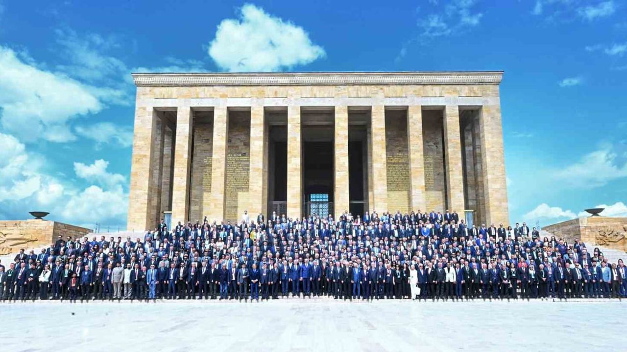 TOBB, 82. Genel Kurulu kapsamında Anıtkabir'i ziyaret etti