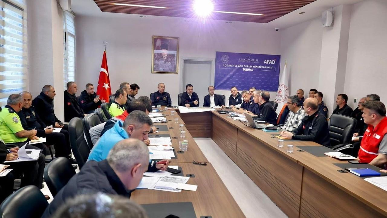 Tokat'ta sel alarmı: Turhal'da koordinasyon toplantısı ve alınan tedbirler