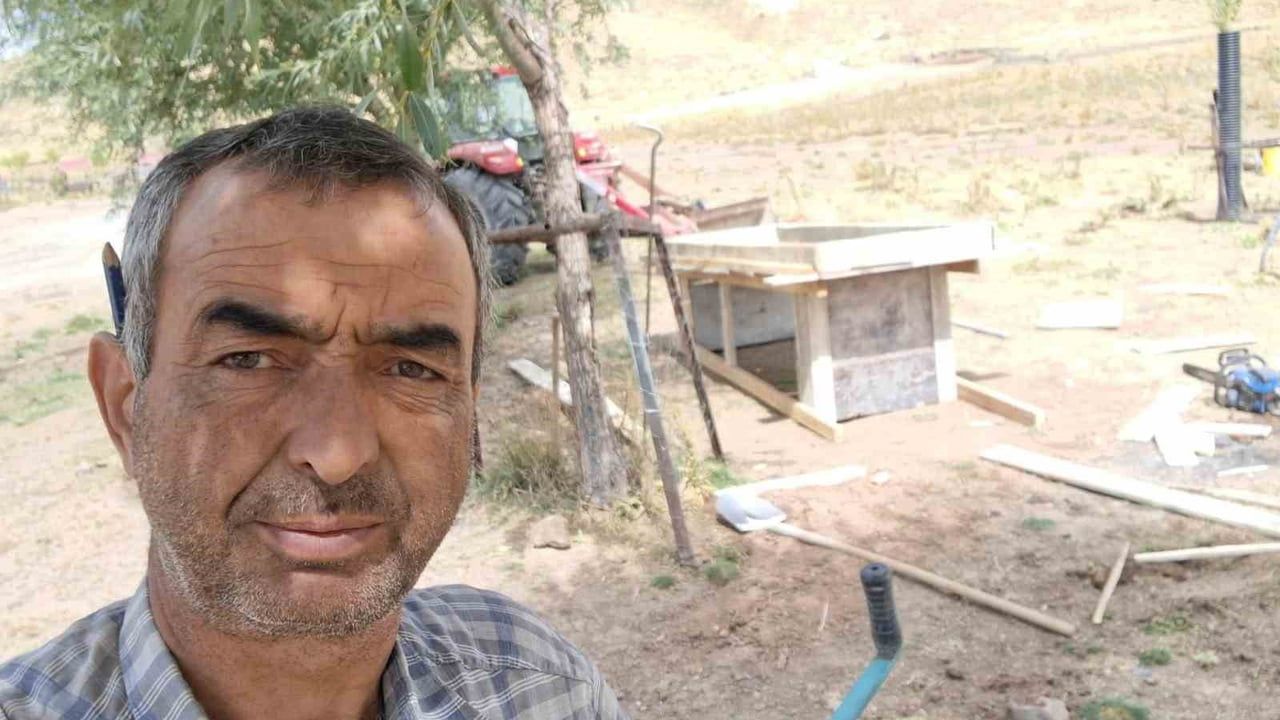 Tomarza'da traktörle tarım aleti arasında sıkışan kişi yaşamını yitirdi