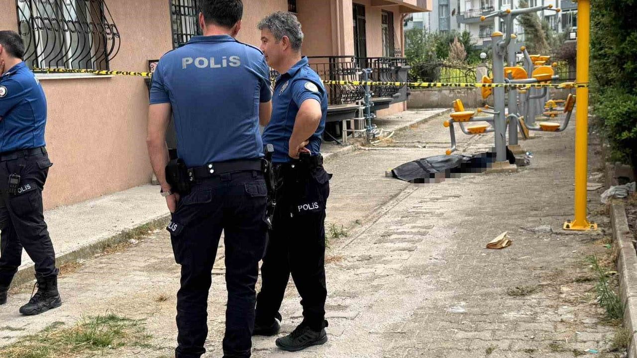 Torbalı'da cam silerken 4. kattan düştüğü iddia edilen Fethi Özen (70) hayatını kaybetti
