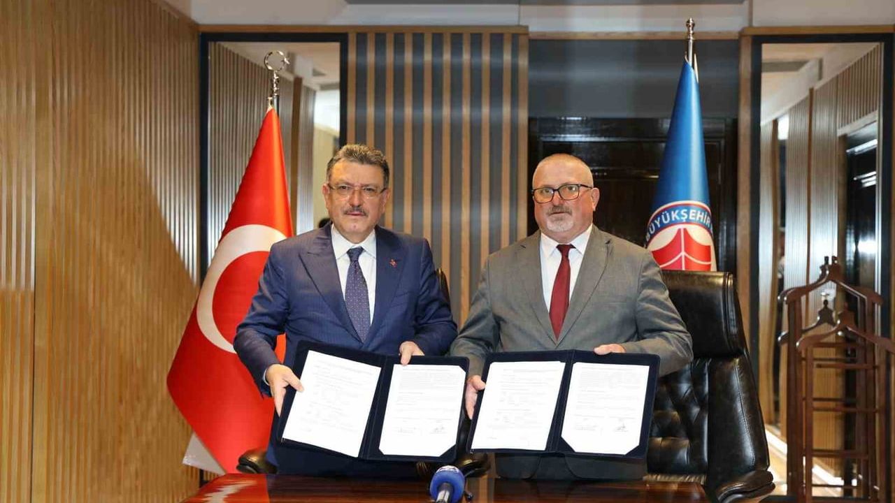 Trabzon Büyükşehir'den Arıcılara 1.500 Saf Kafkas Damızlık Ana Arı Desteği