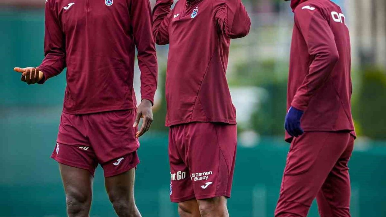 Trabzonspor'un 69 puanının 30'u İstanbul takımlarından geldi