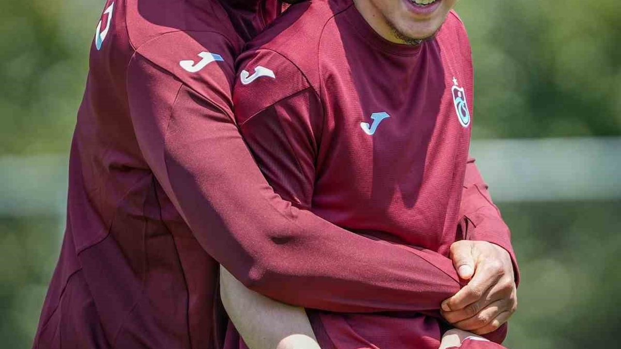 Trabzonspor, Ziraat Türkiye Kupası yarı finali için Ankara'ya hareket etti