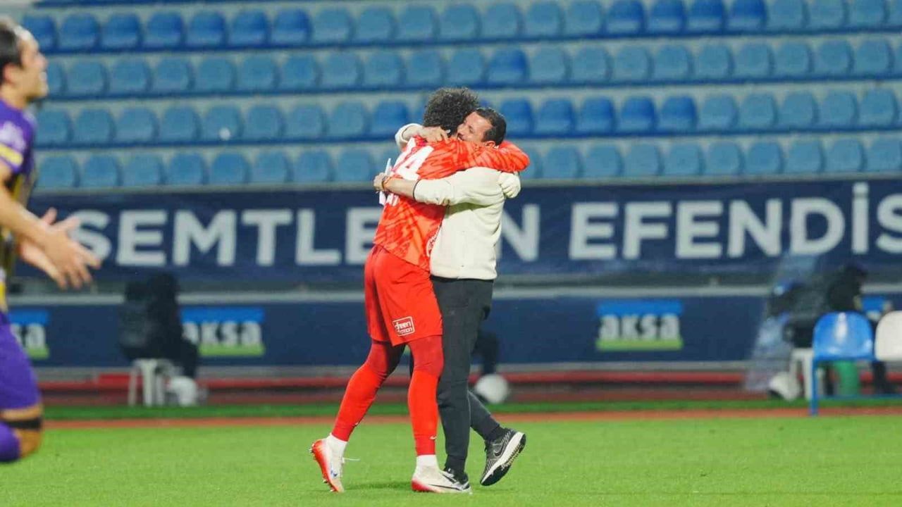 Trendyol Süper Lig 33. hafta: Eyüpspor, Çaykur Rizespor'u 4-0 mağlup etti