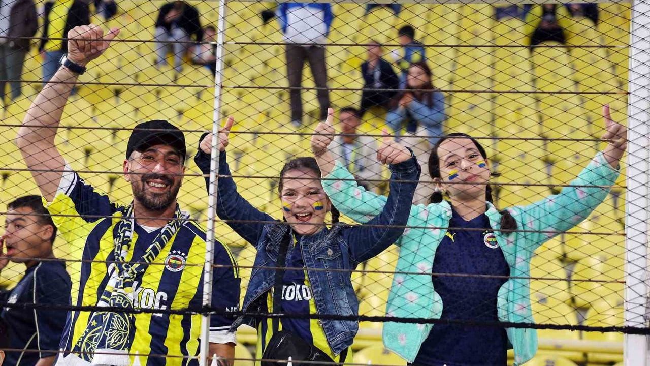Trendyol Süper Lig 34. Hafta: Fenerbahçe 0 - Eyüpspor 2 (İlk yarı)