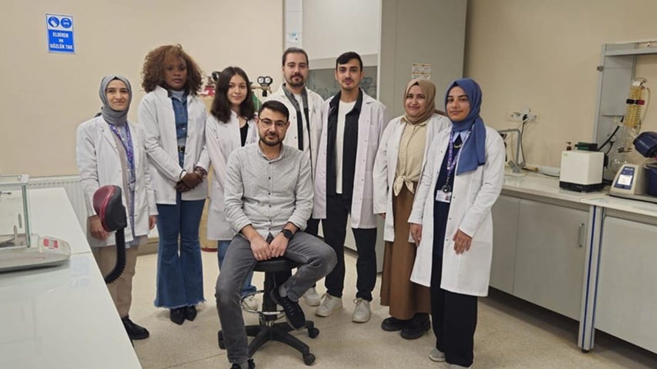 TÜBİTAK destekli proje: Erzurum Teknik Üniversitesi akciğer ve kolorektal kanserlere yönelik yeni biyoaktif moleküller geliştiriyor