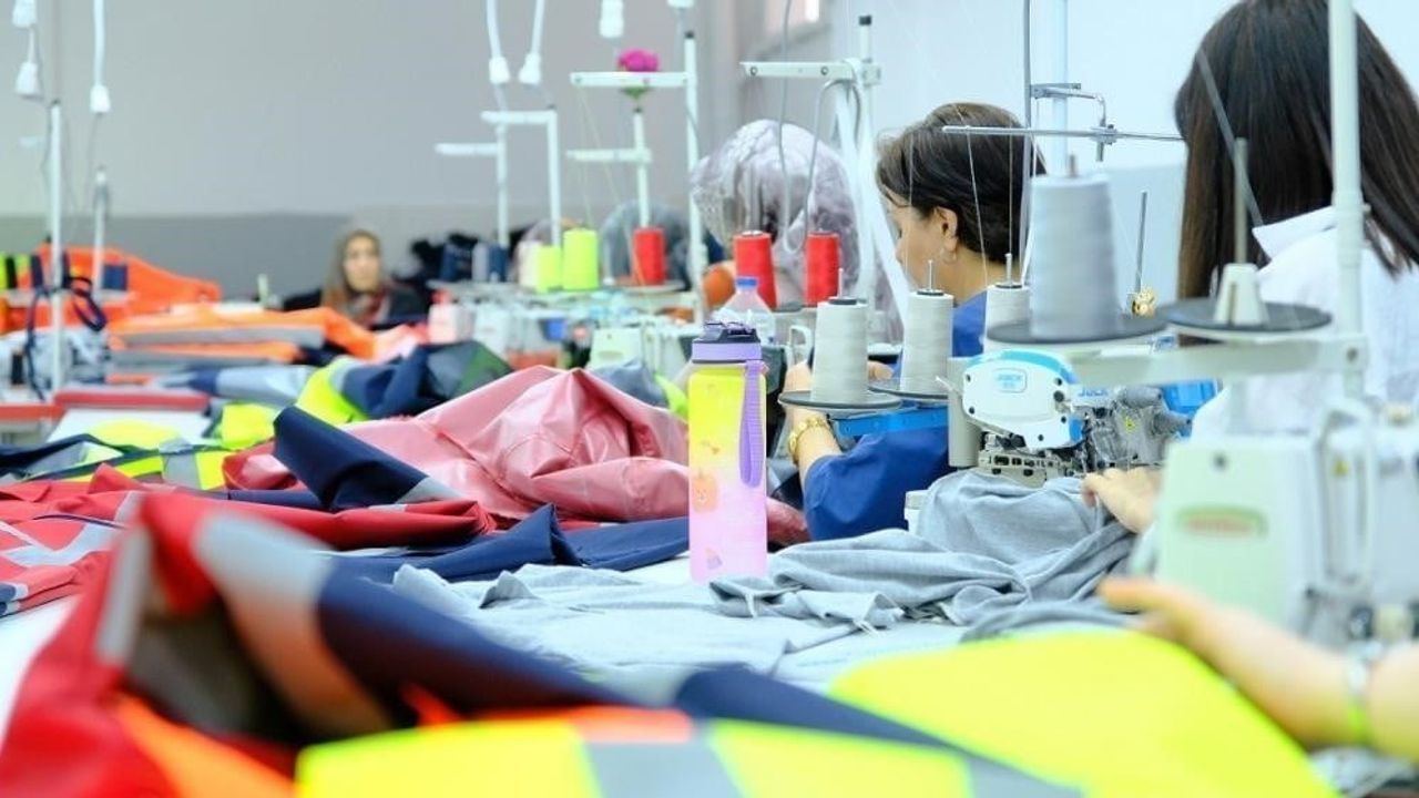 TÜİK: Ücretli çalışan sayısı 2026 Mart'ta yıllık yüzde 1,8 arttı