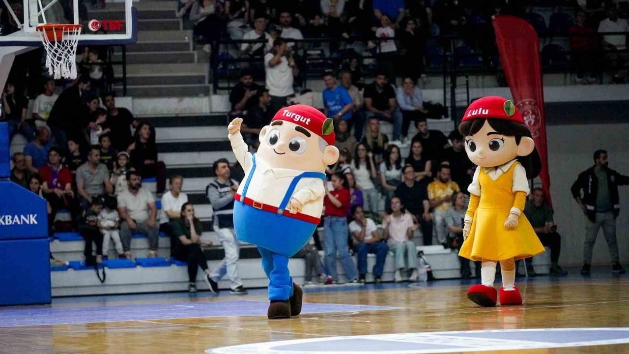 Turgutlu Belediyesi Kadın Basketbol Takımı, Play-Off Finalinin İlk Maçını 72-64 Kazandı