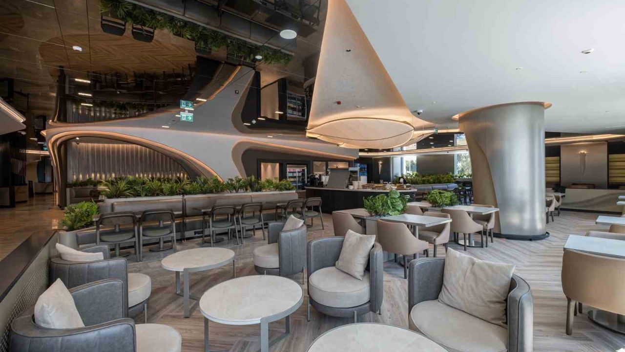 Türk Hava Yolları, Antalya Havalimanı'nda 2.030 m² ve 270 kişilik özel yolcu salonunu açtı