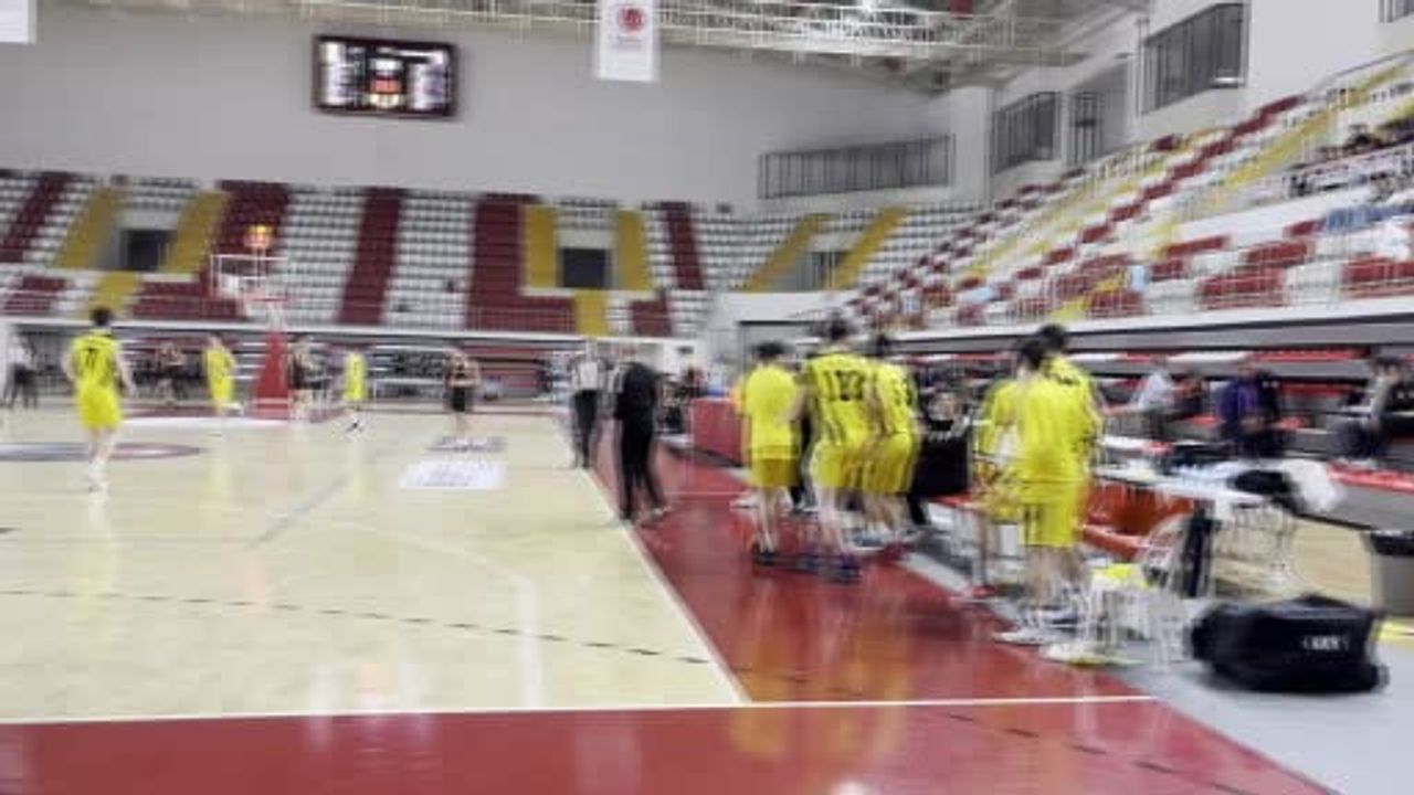 U18 Basketbol Türkiye Şampiyonası'nda çeyrek finalistler belli oldu
