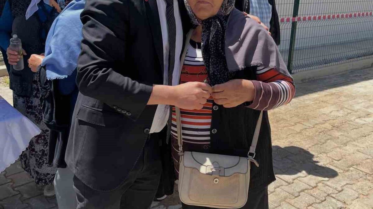 Ula Çiçekli Mahallesi Muhtarı Karan’dan Anneler Günü Etkinliği