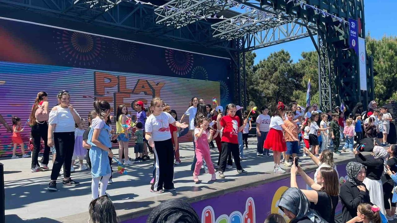 Ümraniye'de 5. Geleneksel Çocuk Festivali: Oyun, Gösteri ve Atölyelerle Dolu Gün
