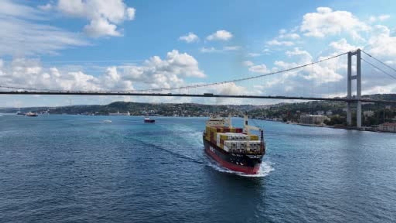 Uraloğlu: 2026'nın İlk 4 Ayında Boğazlardan 26.214 Gemi Geçti, 15.639 Kılavuzluk Hizmeti Verildi