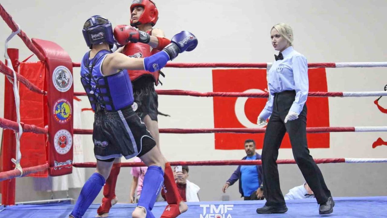 Uşak'ta Muaythai Yıldızlar Şampiyonası: Kayseri 1 Altın, 1 Gümüş, 4 Bronz