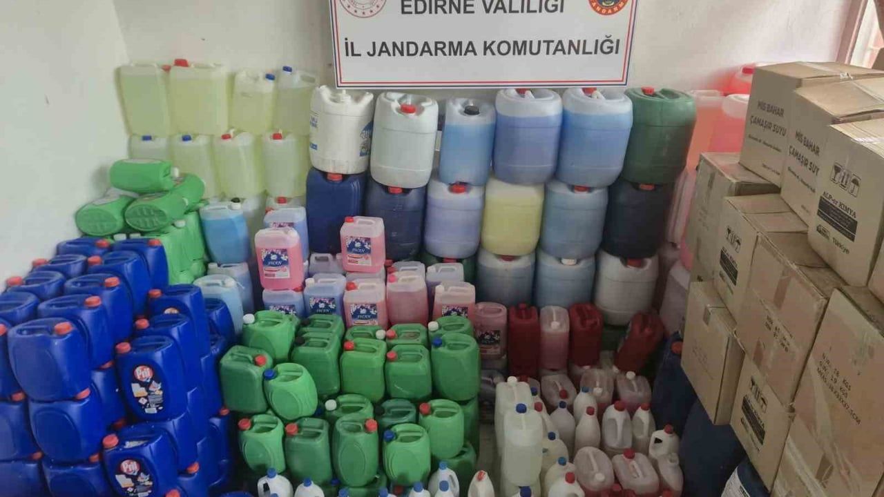 Uzunköprü’de piyasa değeri 1 milyon 950 bin TL olan sahte deterjan ve ham maddesi ele geçirildi