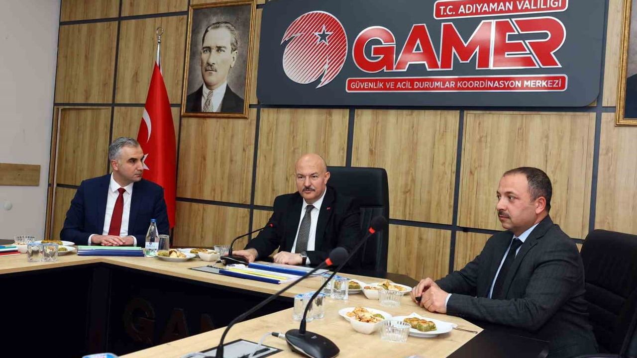 Vali Abdullah Küçük, Adıyaman 112 Acil Çağrı Merkezi ve AFAD İl Müdürlüğü'nde İncelemelerde Bulundu