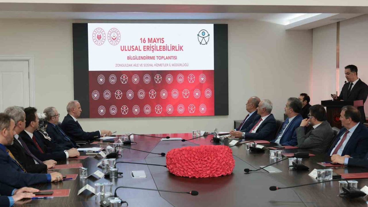 Vali Osman Hacıbektaşoğlu Başkanlığında Erişilebilirlik İzleme ve Denetleme Komisyonu Toplantısı