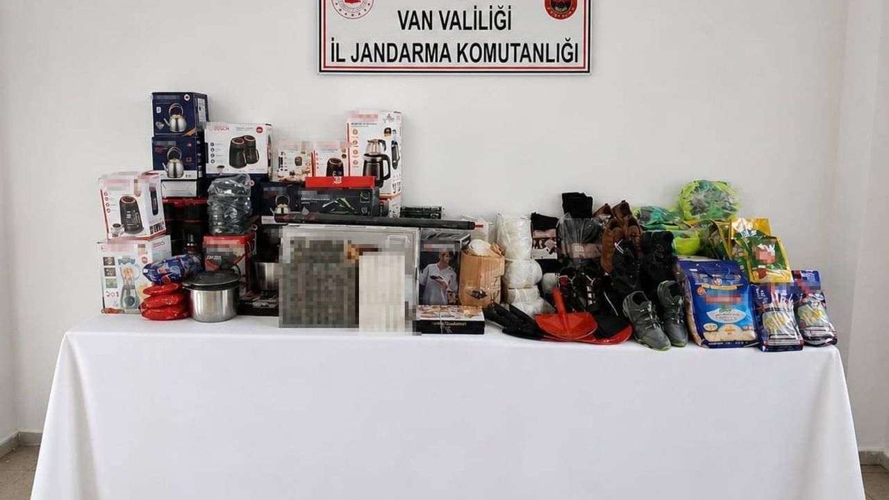 Van'da 21 milyon 195 bin TL değerinde gümrük kaçağı malzeme ele geçirildi