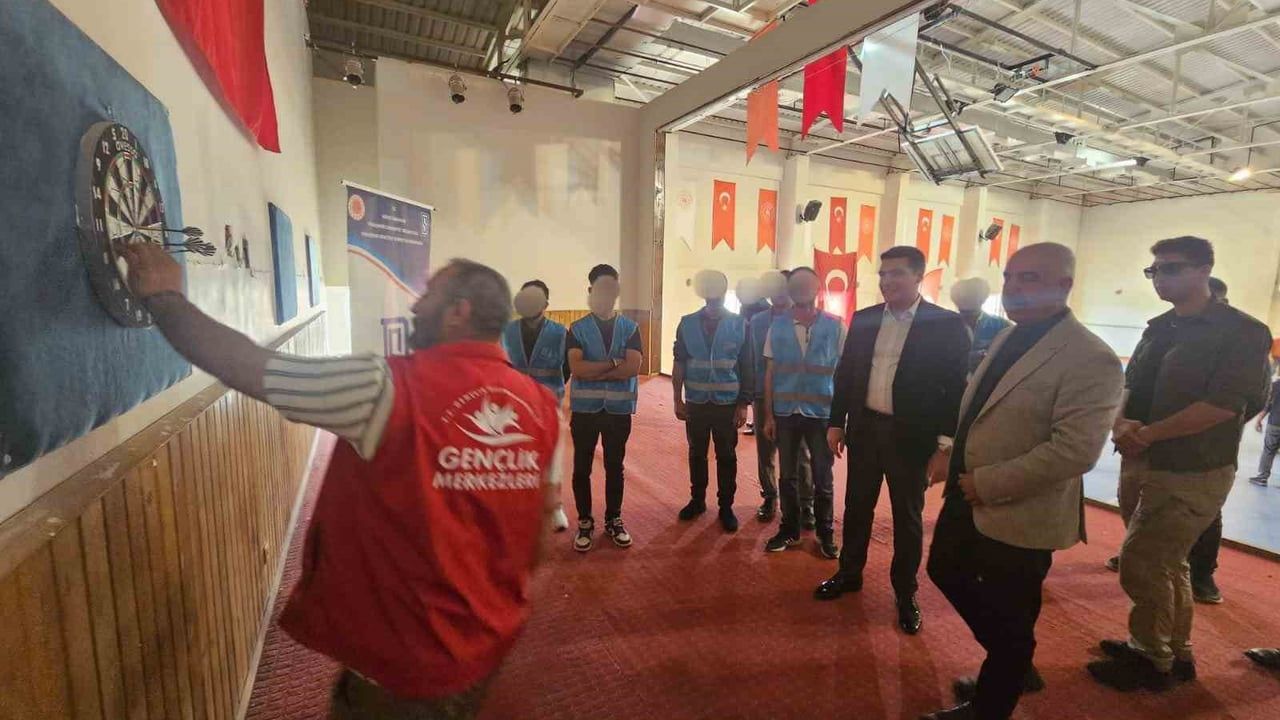 Viranşehir'de yükümlüler kıyasıya spor yarışlarına katıldı