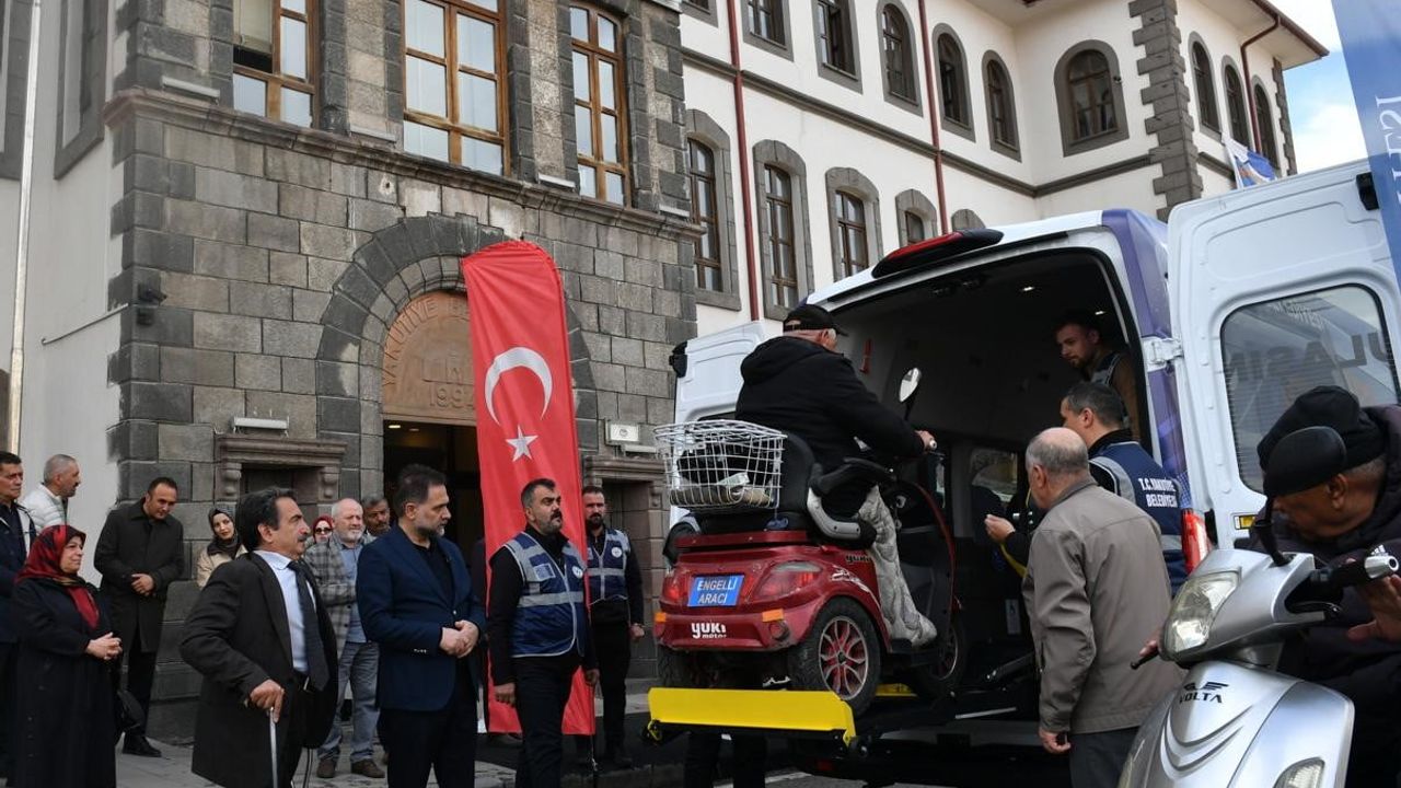 Yakutiye Belediyesi'nden engelli vatandaşlara ücretsiz ulaşım desteği