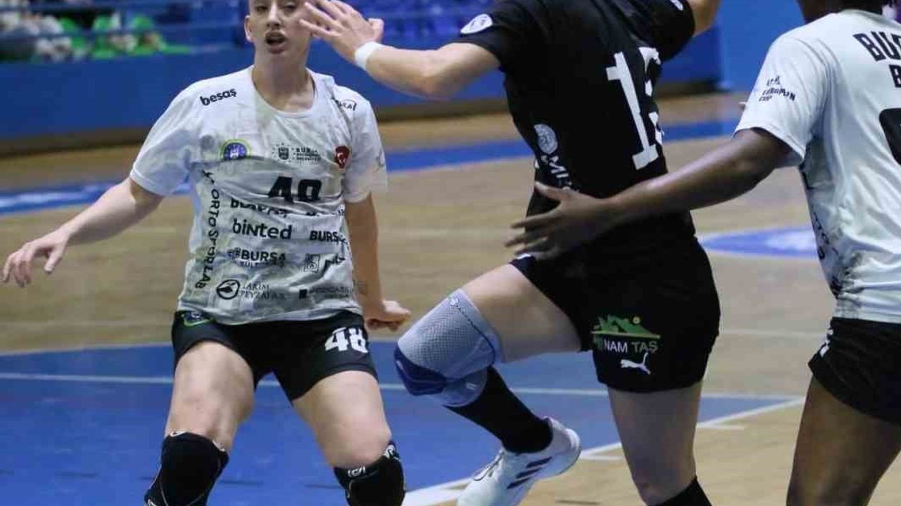 Yalıkavakspor, Bursa Büyükşehir’i 29-24 yendi; şampiyonluk yarışında kritik galibiyet