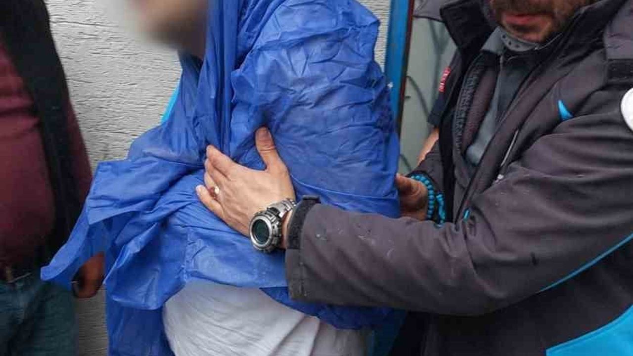 Yalova Sugören'de çöken odunlukta mahsur kalan Kubilay Taşçı kurtarıldı