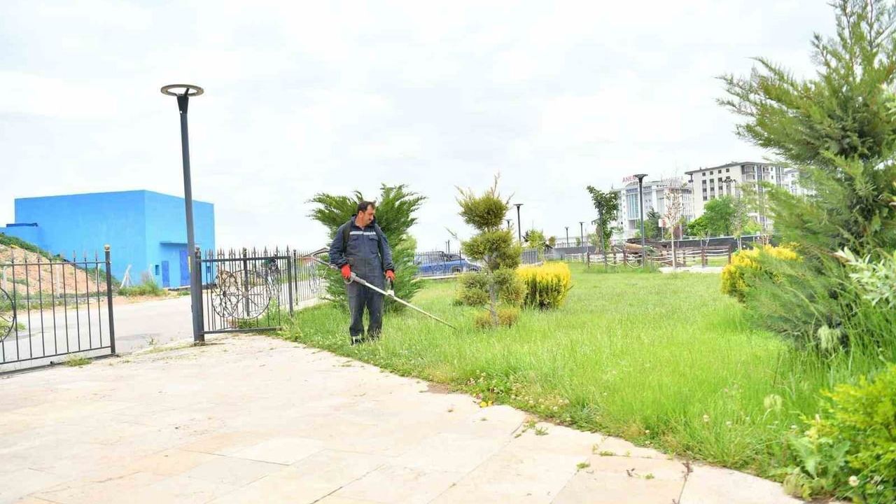 Yeşilyurt Belediyesi, Kurban Bayramı Öncesi 41 Noktada Hazırlıkları Tamamlıyor