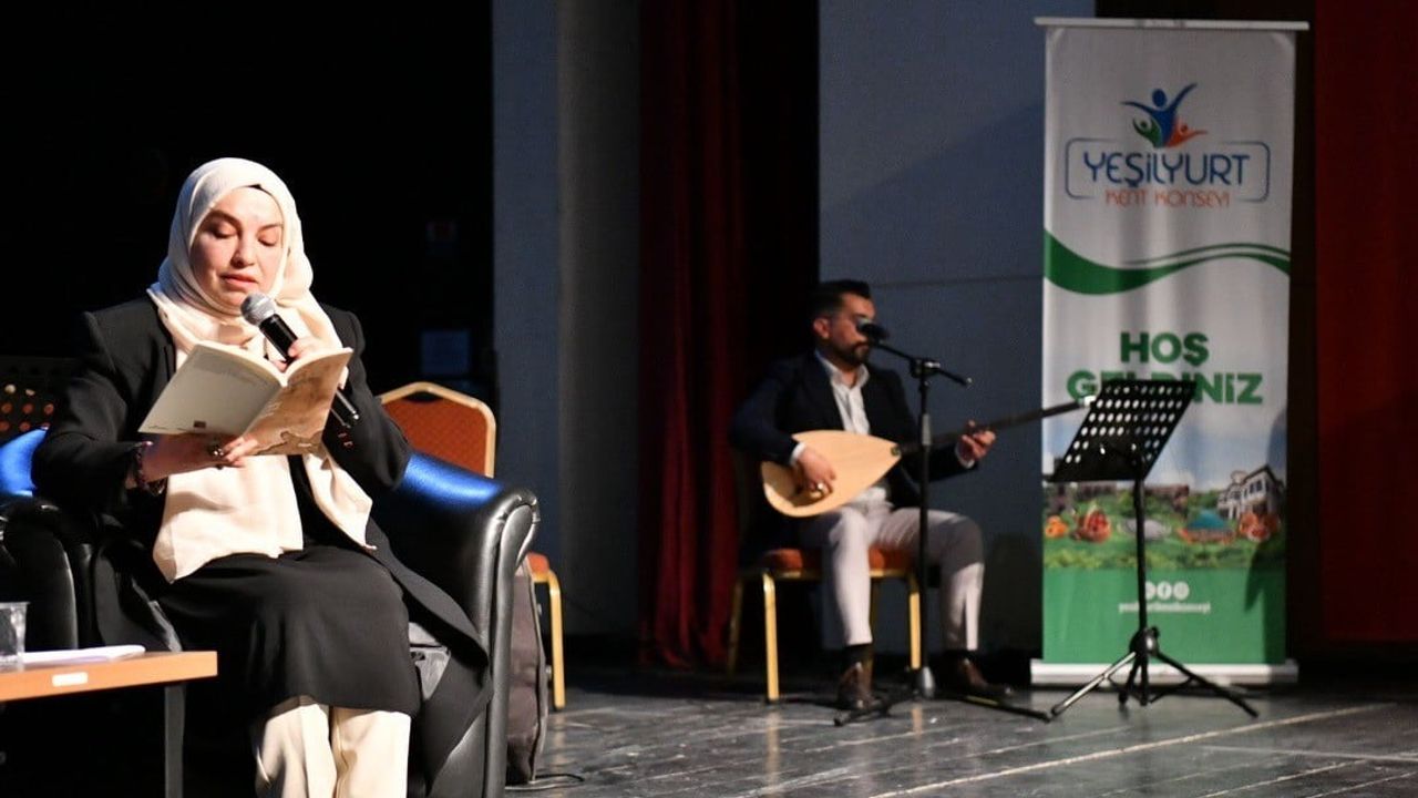 Yeşilyurt'ta 'Kalbimin En Güzel Şiiri: Annem' Yarışmasının Ödül Töreni Duygu Dolu Anlar Yaşattı