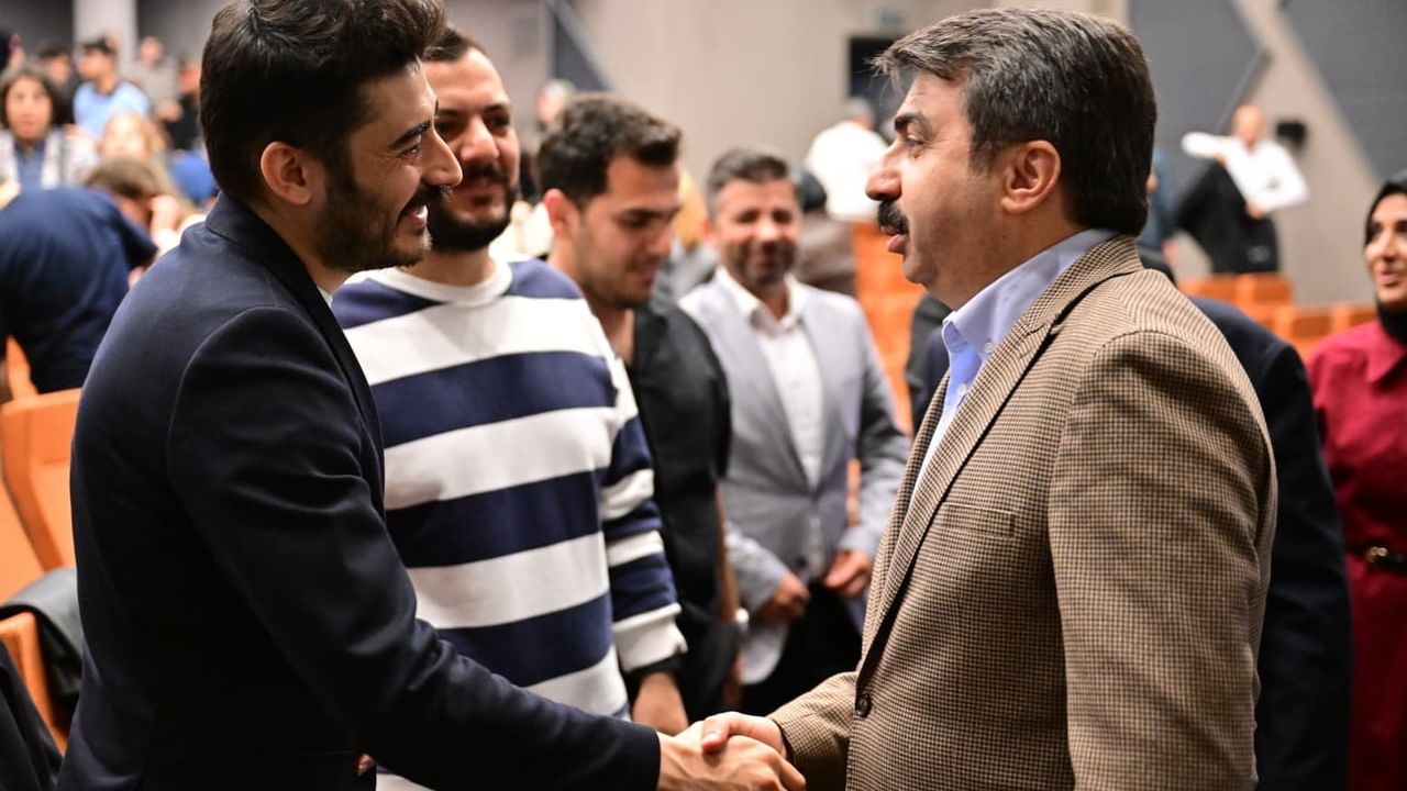 Yıldırım Belediyesi, Bursa'da Personeline 6 Aylık Yapay Zeka Eğitimi Başlattı