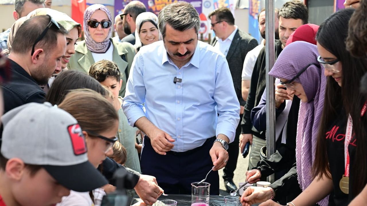 Yıldırım'da gençler 19 Mayıs'ı 2. Bursa Gençlik ve Teknoloji Festivali ile kutladı