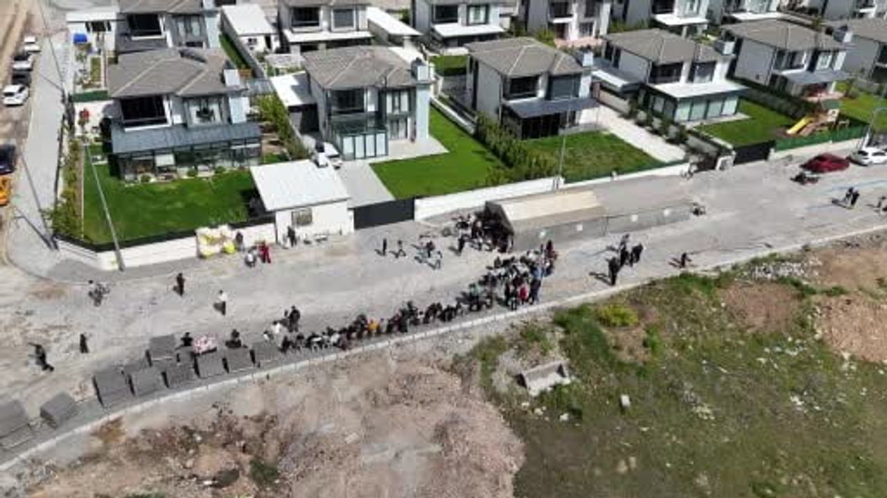 Yozgat Çapanoğlu Mahallesi'nde bahar şenliği: Komşular kaynaştı, çocuklar geleneksel oyunlarla tanıştı