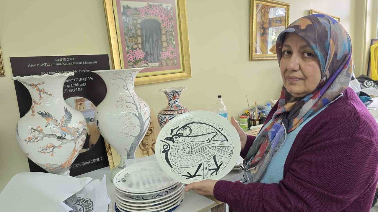 Yozgat’ta 56 yaşındaki Birsel Gündüz, 35 yıl sonra eğitimine dönerek mezun oldu